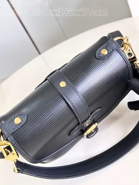 Saumur BB LOUIS VUITTON 0530